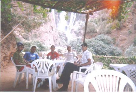 Jameldin et nous amis au cascades...c'etait des vacances agreables....